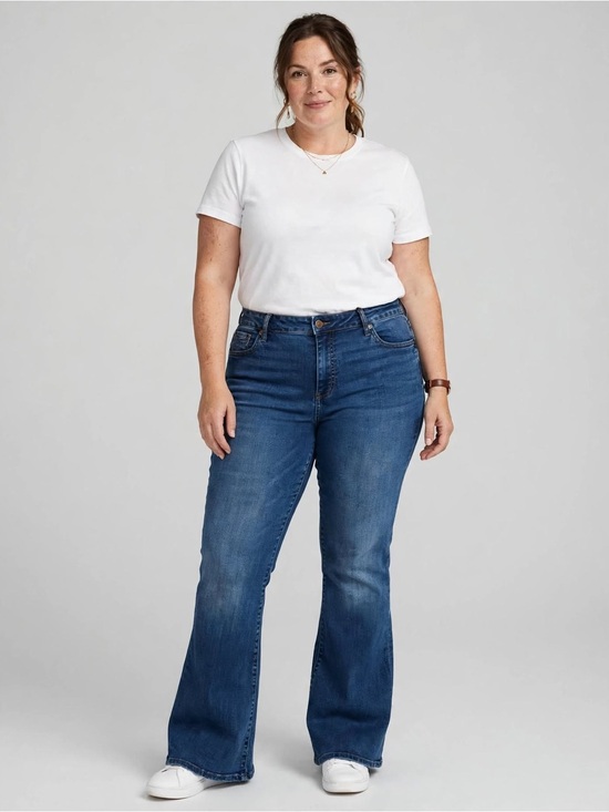 Denim - Kut from the Kloth Bootcut high rise jeans